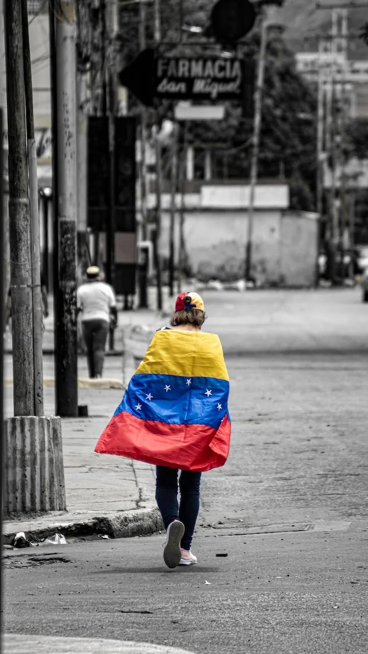 Venezuela-Krise 2025: Welche Länder unterstützen Edmundo und welche Maduro?