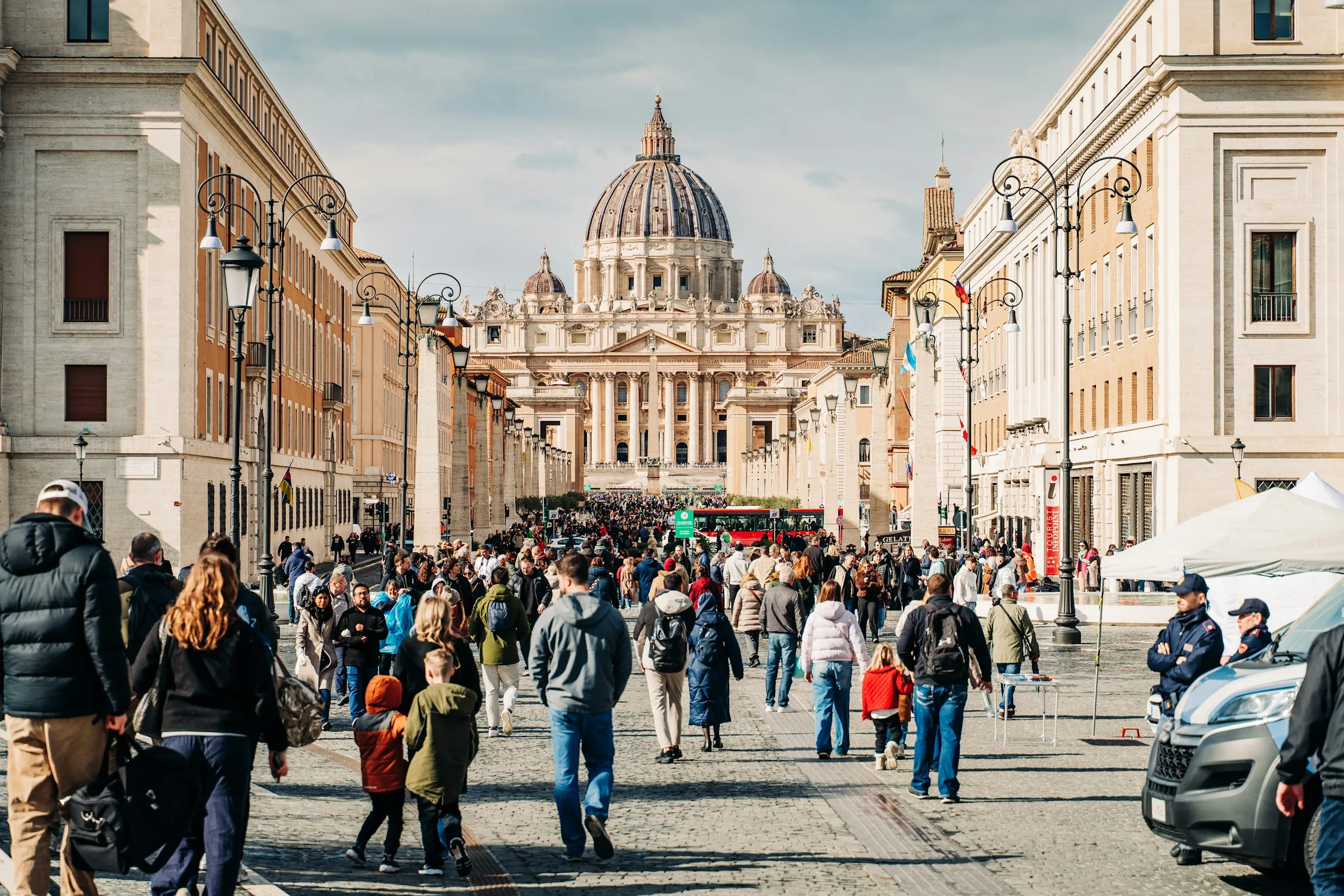Welches ist das erste Land, das Papst Leo XIV. besuchen wird?