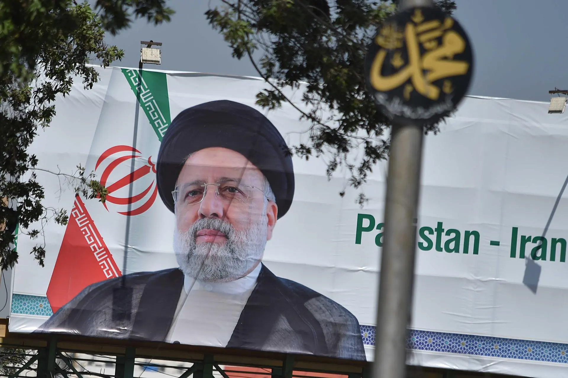 Helikopter des iranischen Präsidenten ohne Lebenszeichen gefunden