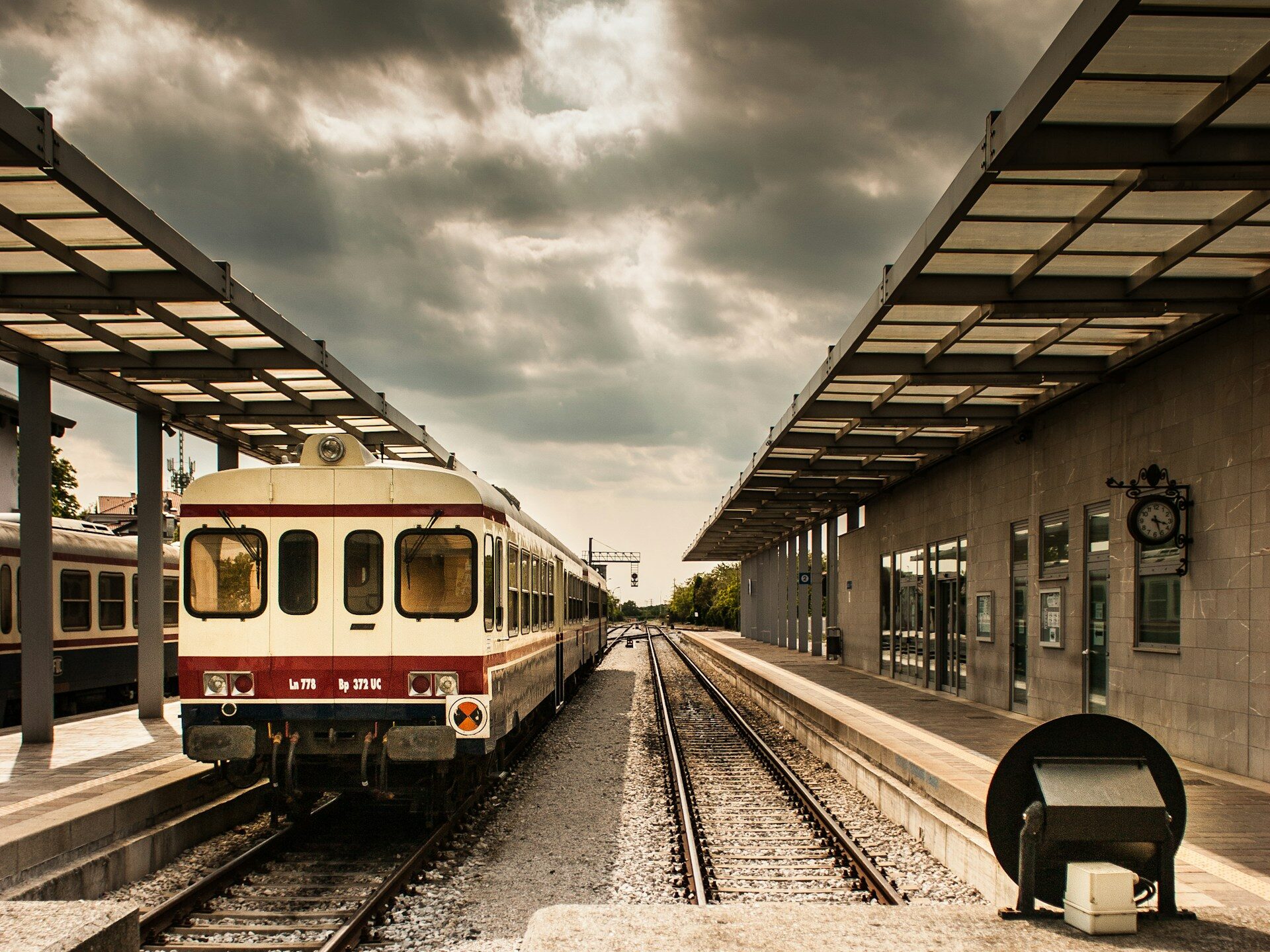 Präsentation des Bahnhofs- und Personenbahnprojekts in Irapuato vor Unternehmern