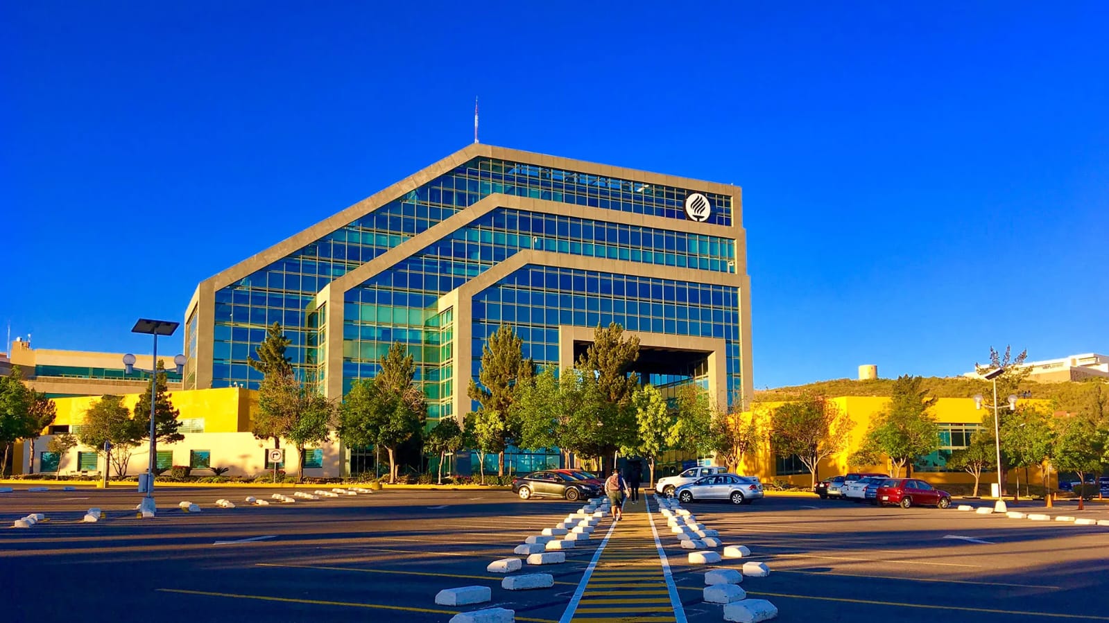 Stipendien am Tec de Monterrey San Luis Potosí bis zu 85%: SEGE unterzeichnet Vereinbarung