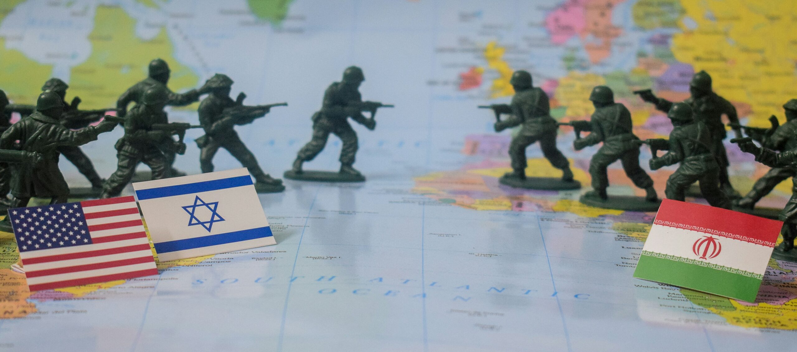 Hormuz in Flammen, Mexiko am Scheideweg: Geopolitische Krise erschüttert Öl, Dollar und