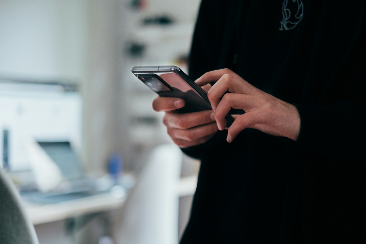Wer könnte an diesem Wochenende ohne Mobilfunk da stehen, wenn die Telefonnummer nicht registriert