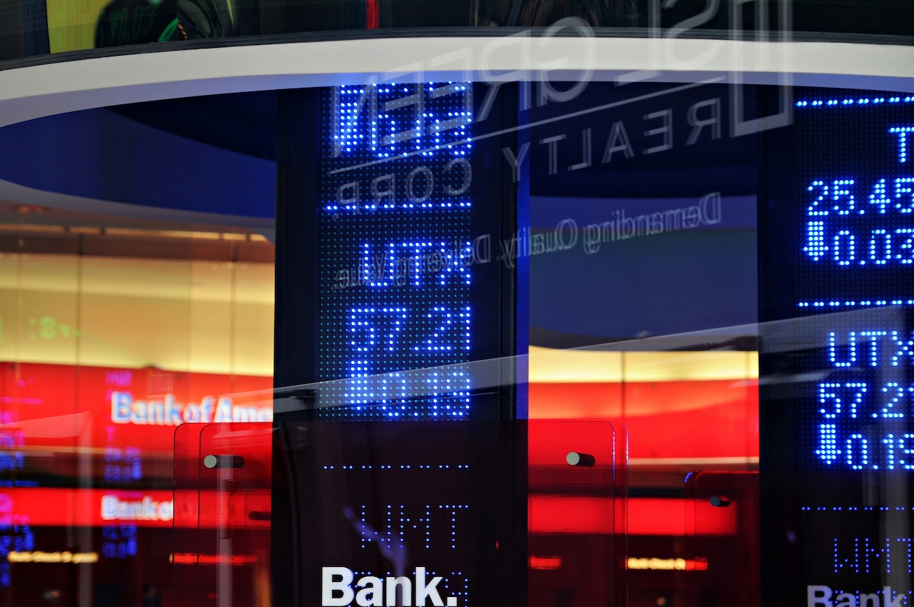 Dollar, Gold und Öl markieren Eröffnung der Finanzmärkte
