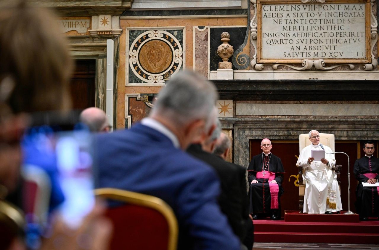 Vatikan besorgt über Künstliche Intelligenz: Was sagte Papst Leo XIV.?