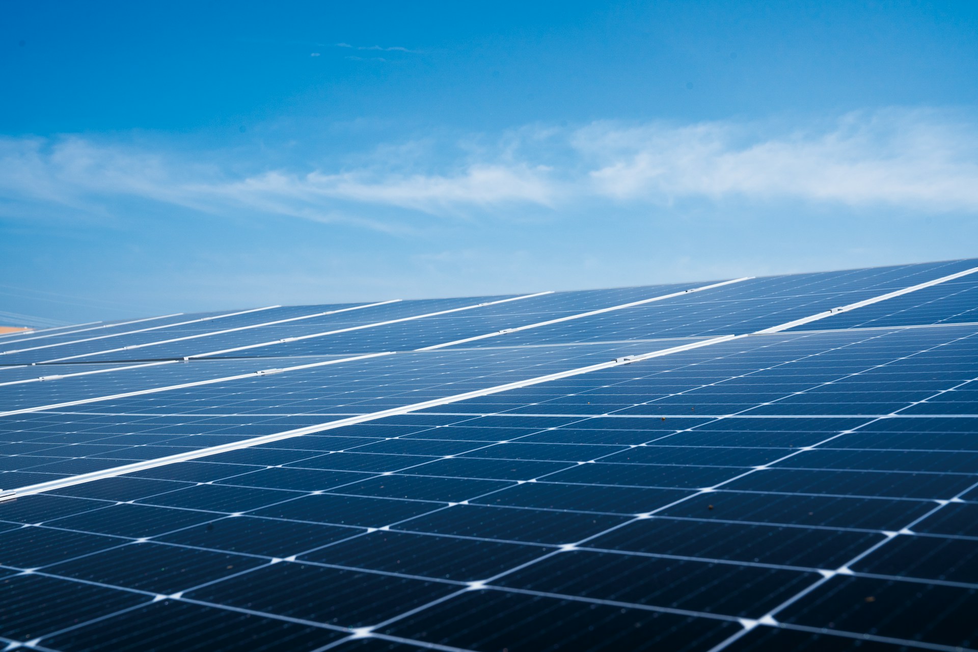 Flughafen Monterrey erhält Mega-Solarpark: Wie viele Panels werden installiert?