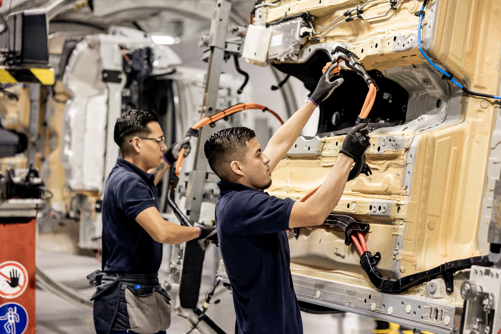 BMW: 8.000 Stellenkürzungen, aber was bedeutet das für das Werk in San Luis Potosí?